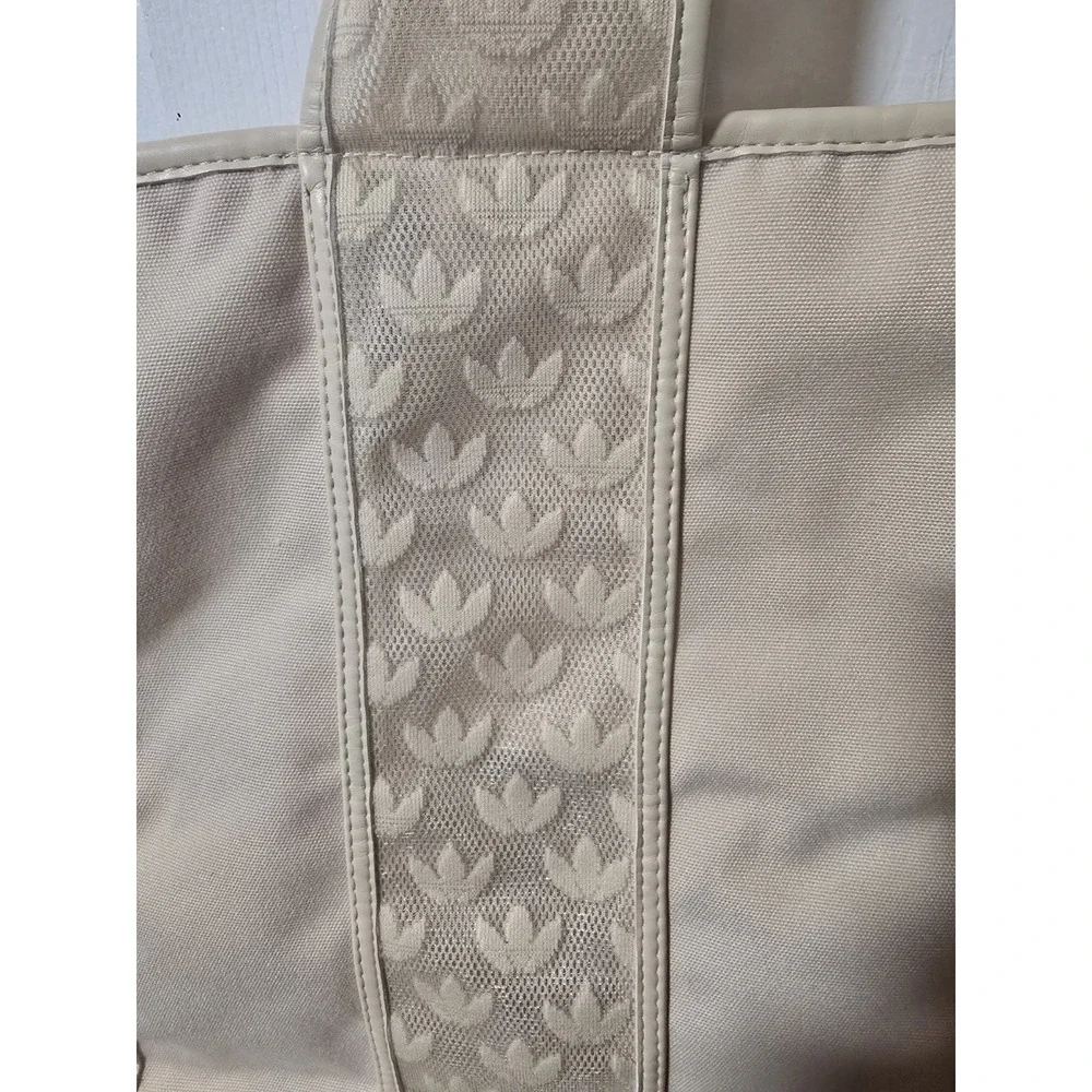 Adidas Beige Mesh‎ Logo Tote Bag Zip Closure Double Handles Lined Designer